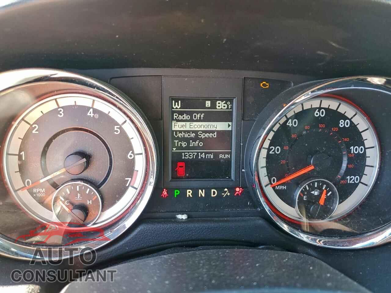 DODGE CARAVAN 2015 - 2C4RDGEG9FR586321