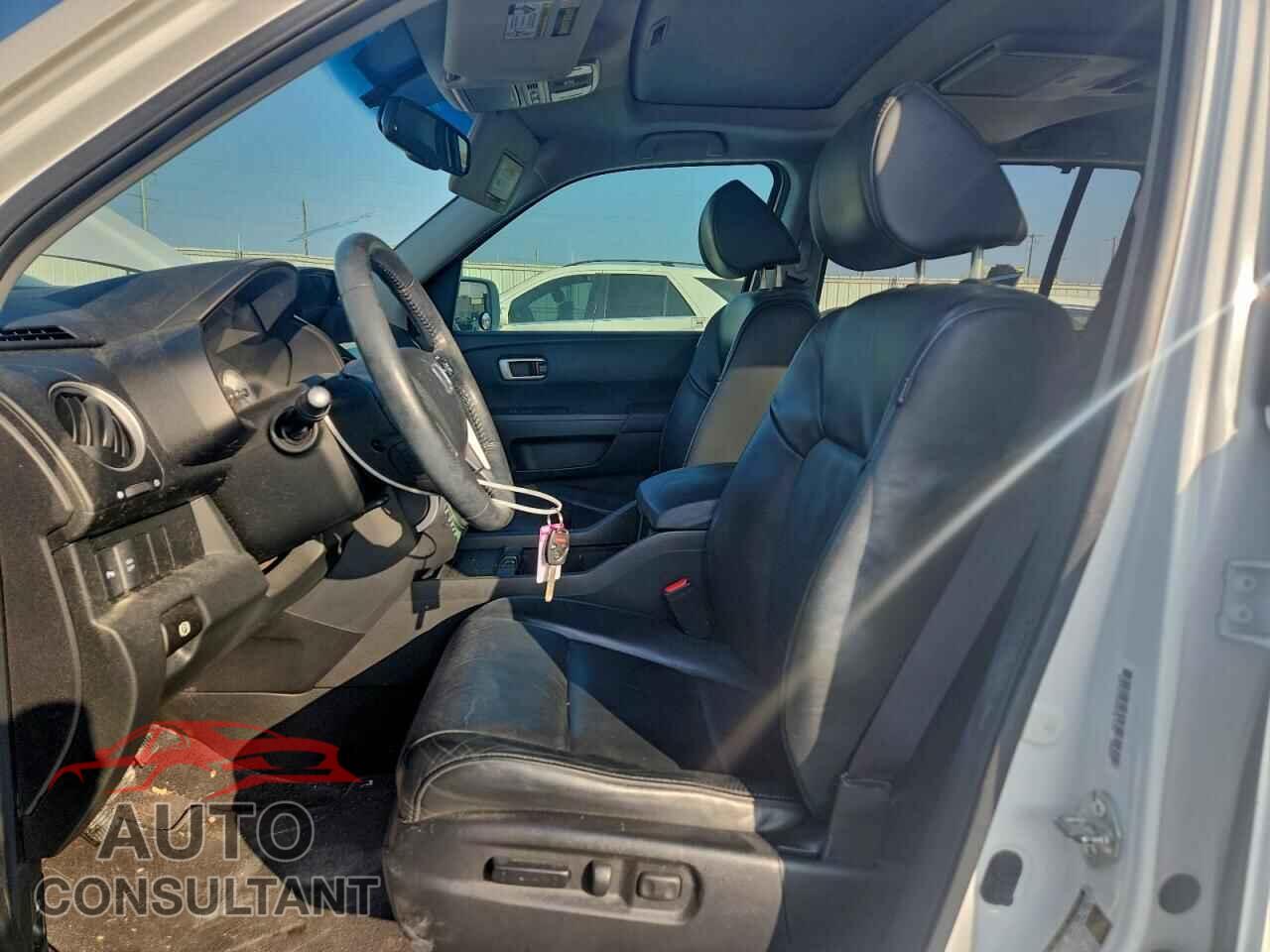 HONDA PILOT 2011 - 5FNYF3H92BB041529