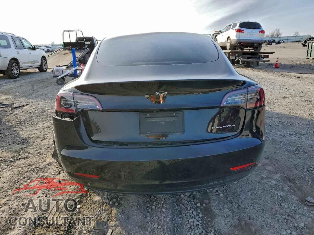 TESLA MODEL 3 2021 - 5YJ3E1EB3MF033306