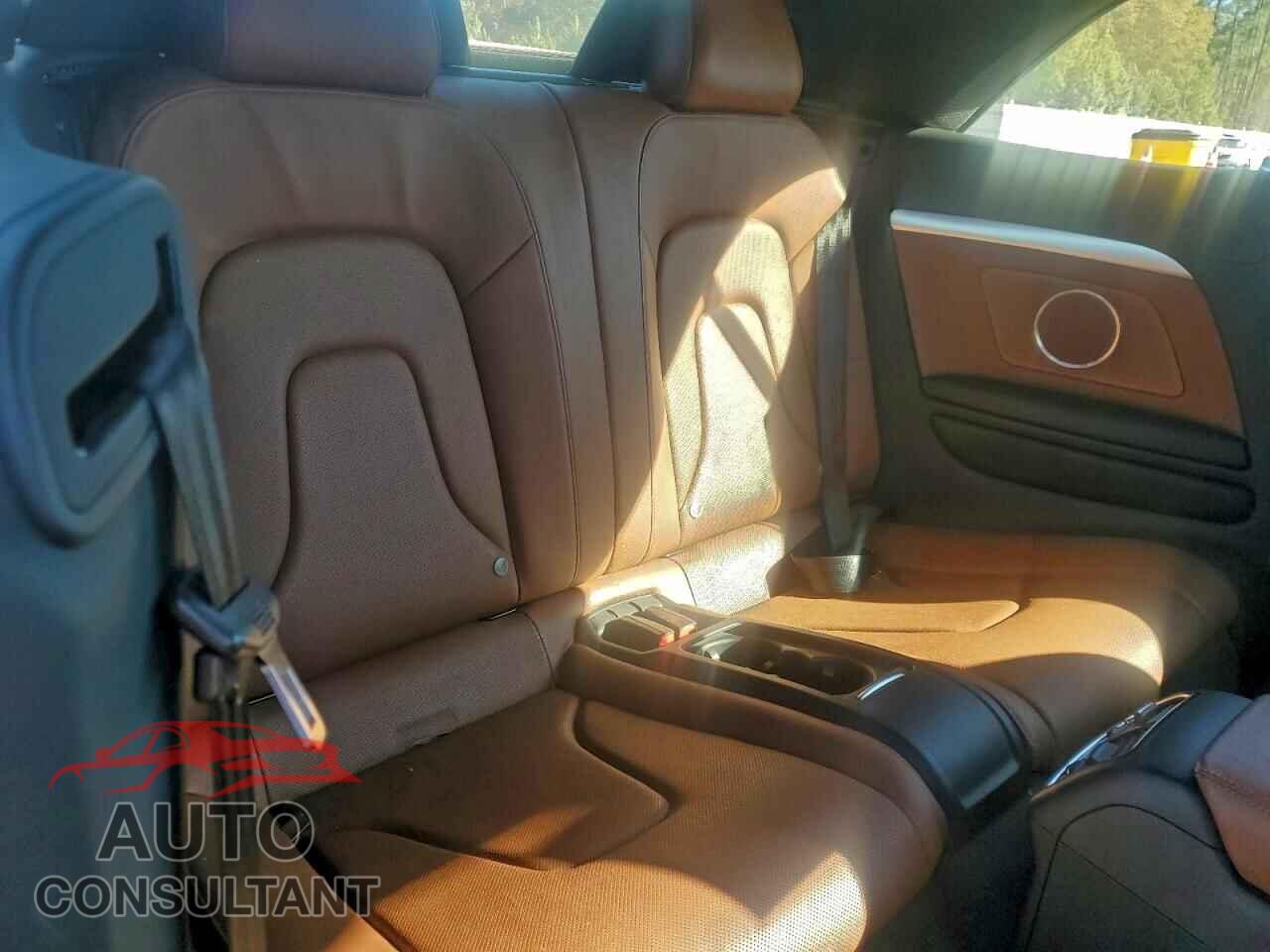AUDI A5 2012 - WAUVFAFH3CN007861