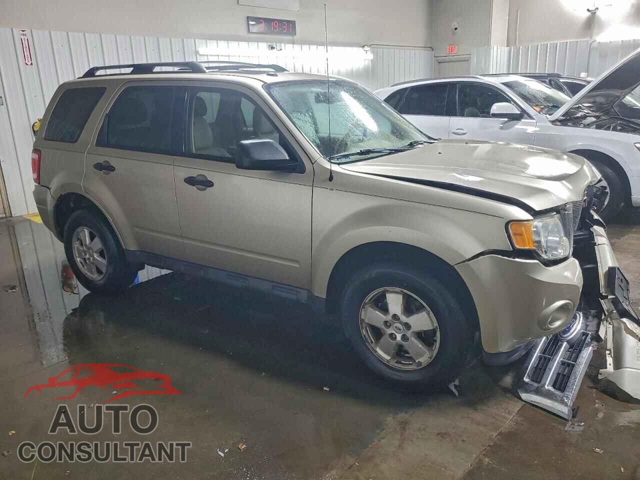 FORD ESCAPE 2010 - 1FMCU9D71AKC27177