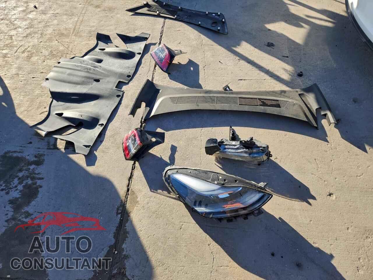 TESLA MODEL 3 2023 - 5YJ3E1EAXPF466780