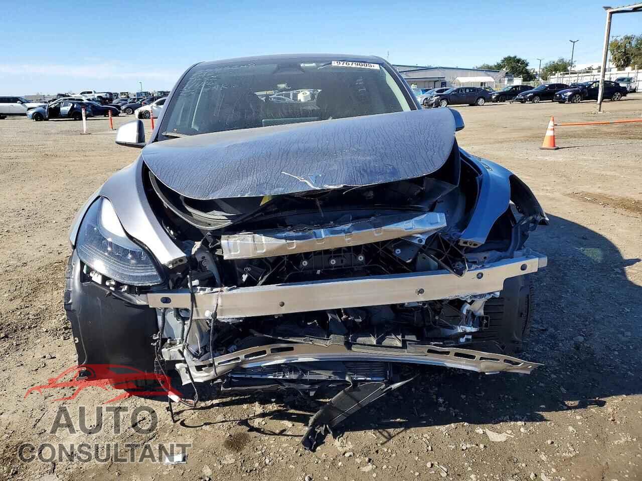 TESLA MODEL Y 2025 - 7SAYGDED8SF314150