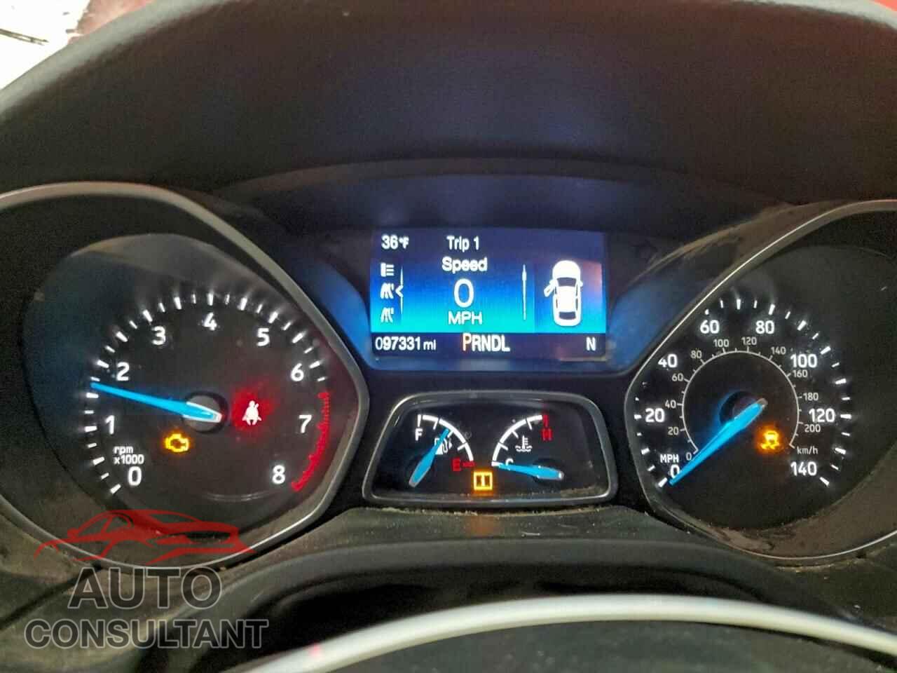 FORD FOCUS 2017 - 1FADP3F27HL229329