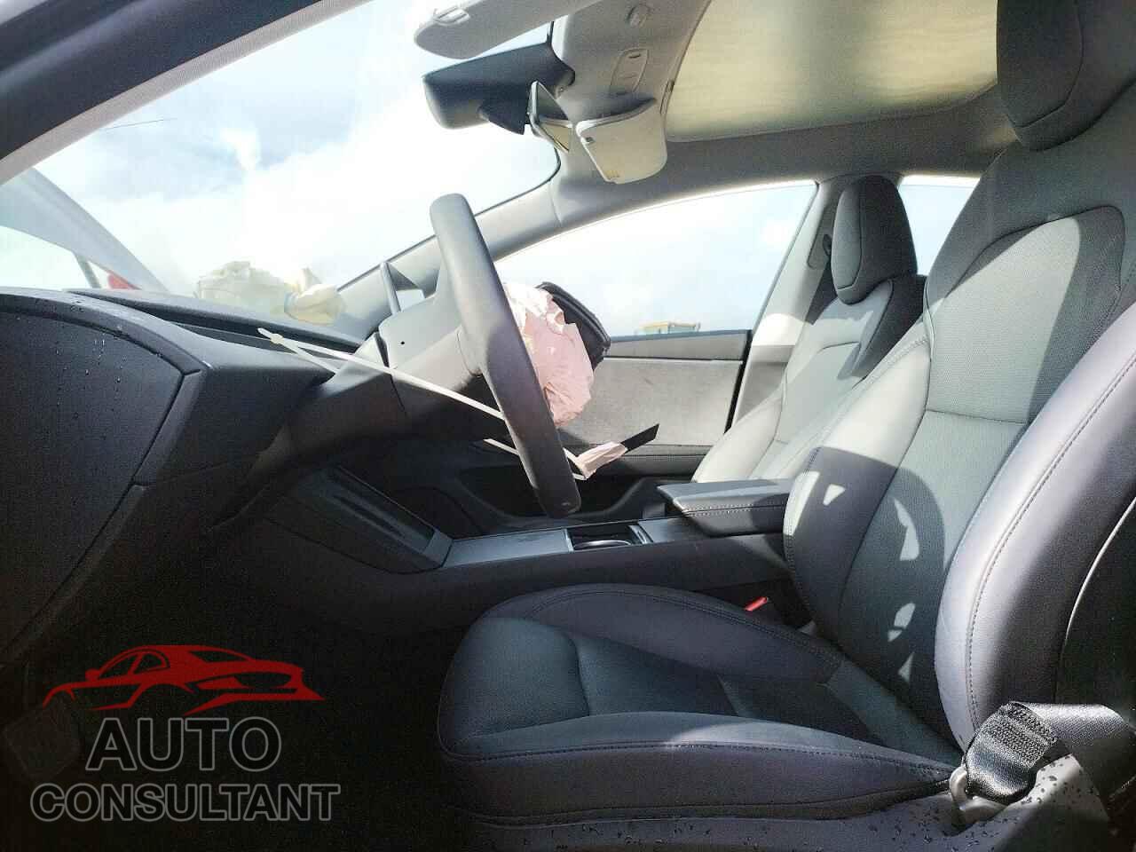 TESLA MODEL 3 2025 - 5YJ3E1EA2SF991289