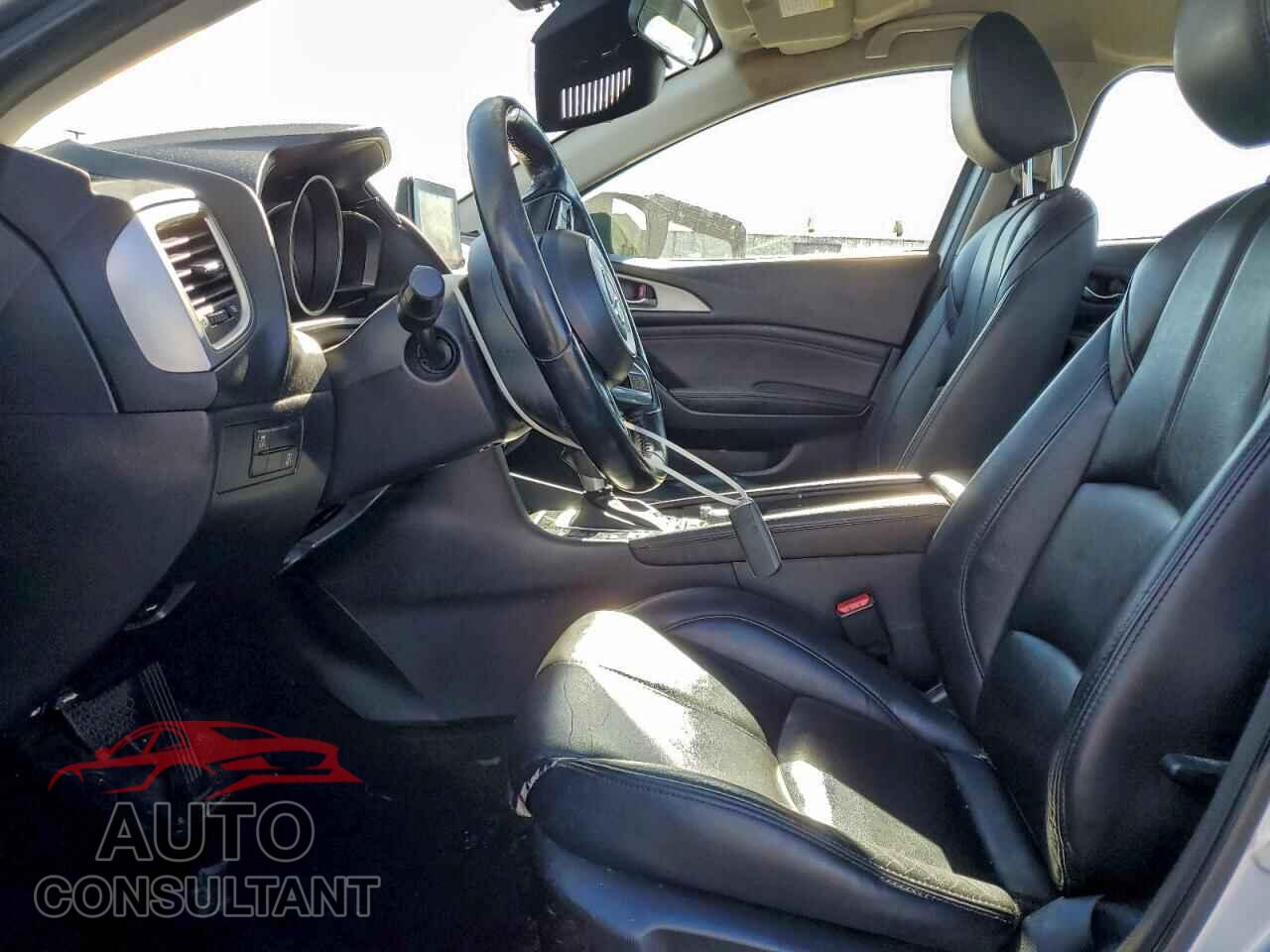 MAZDA 3 2017 - 3MZBN1V71HM128095