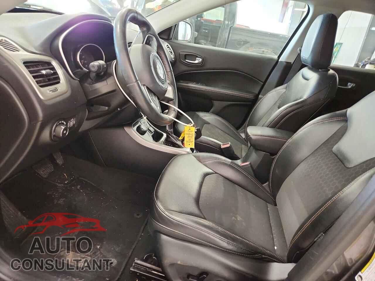 JEEP COMPASS 2018 - 3C4NJDBB9JT201876