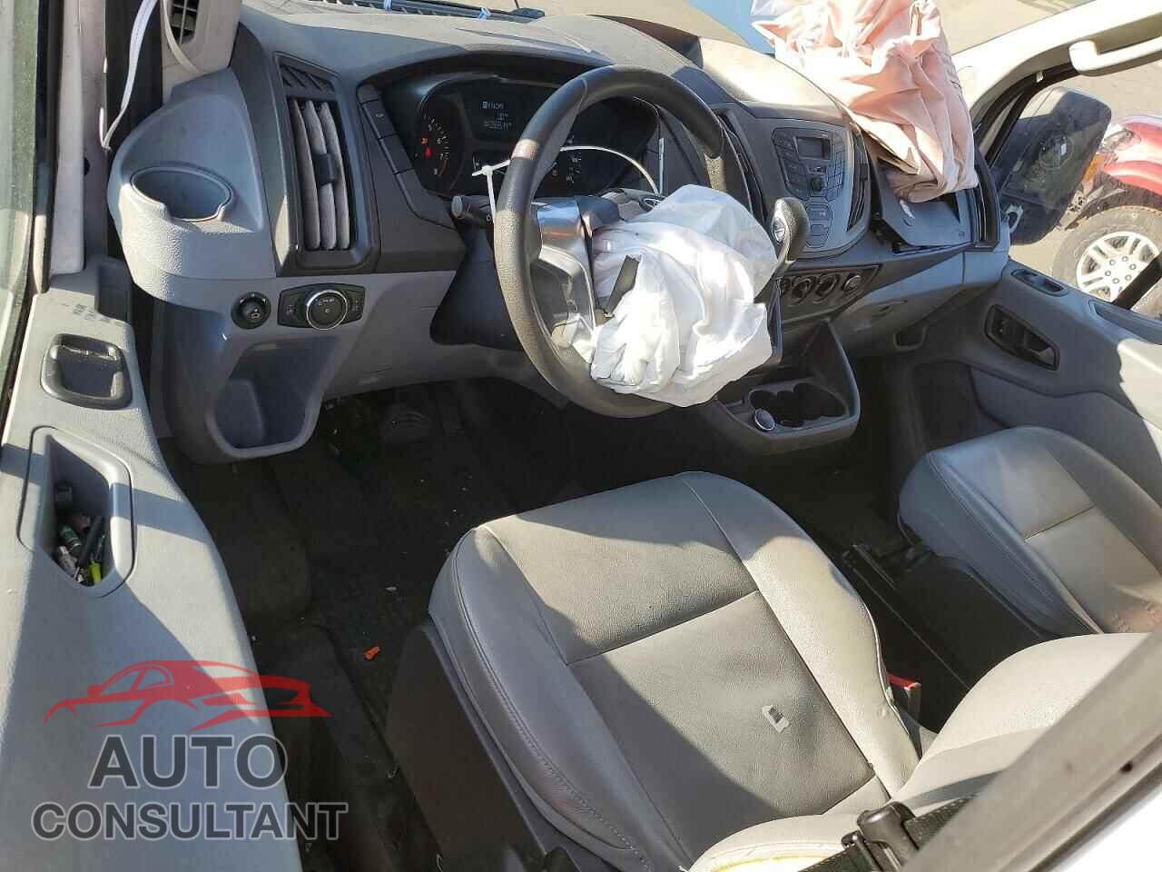 FORD TRANSIT 2019 - 1FTYR2CM0KKA39357