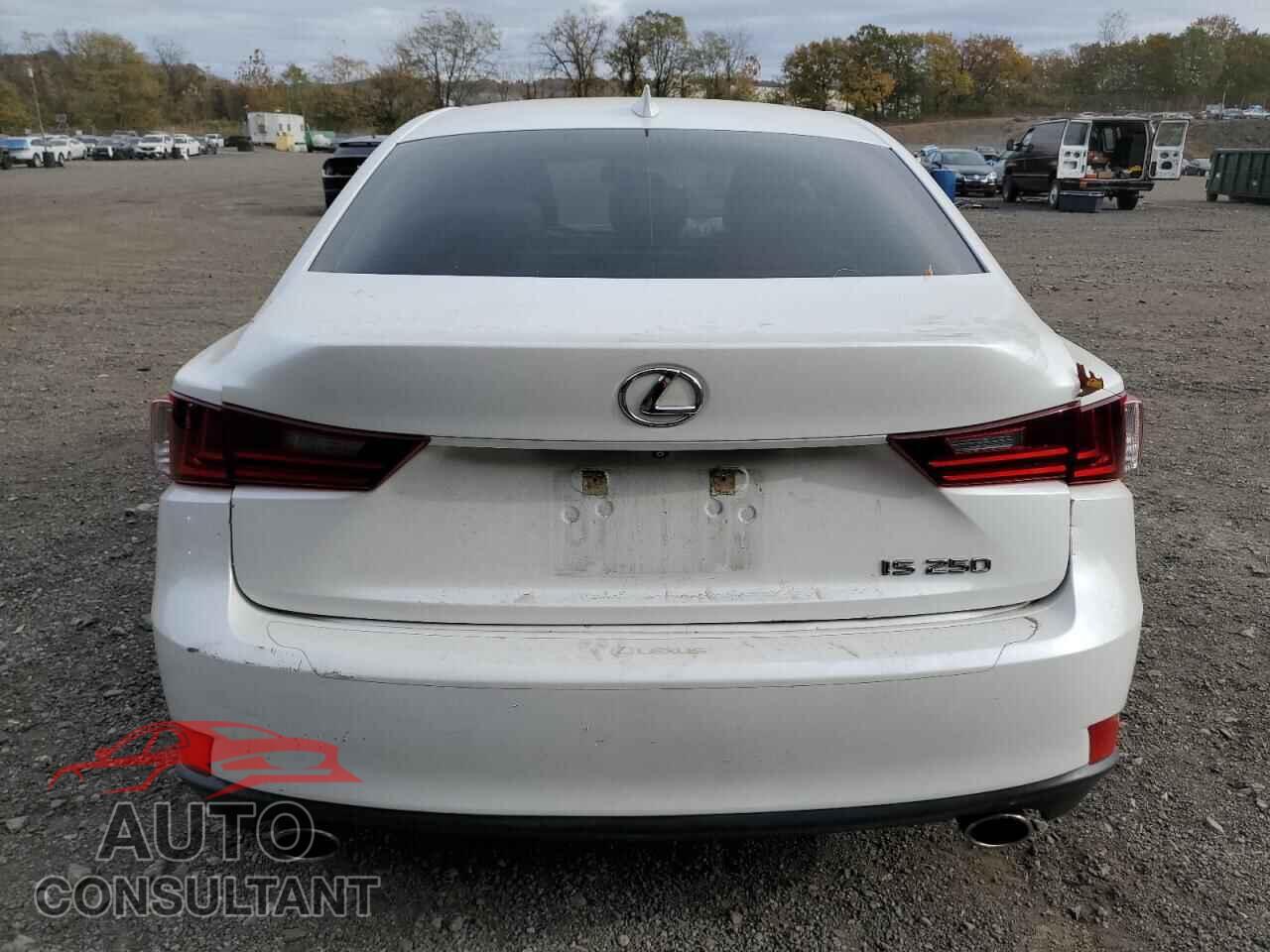LEXUS IS 2015 - JTHBF1D22F5045296