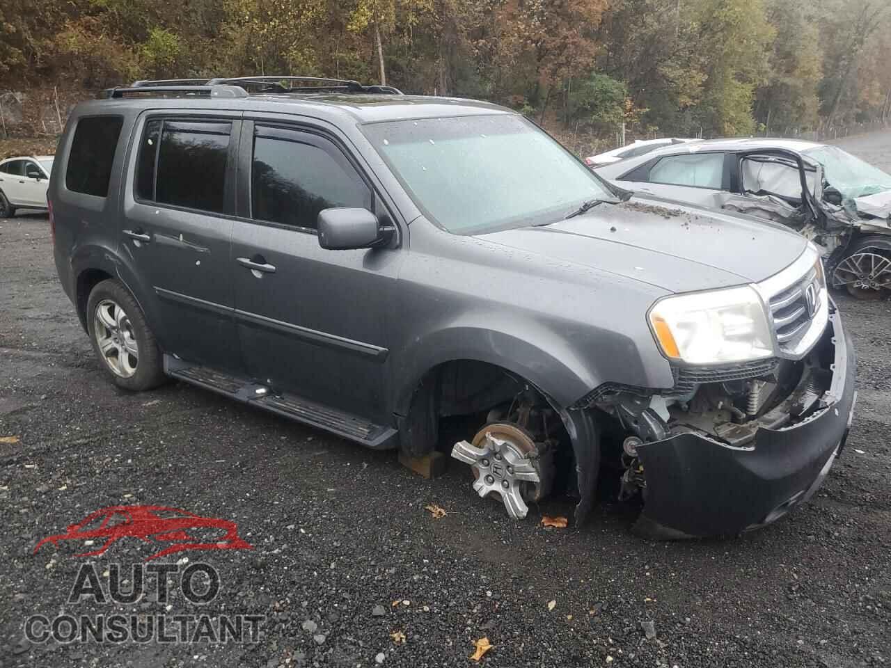 HONDA PILOT 2013 - 5FNYF4H50DB076561
