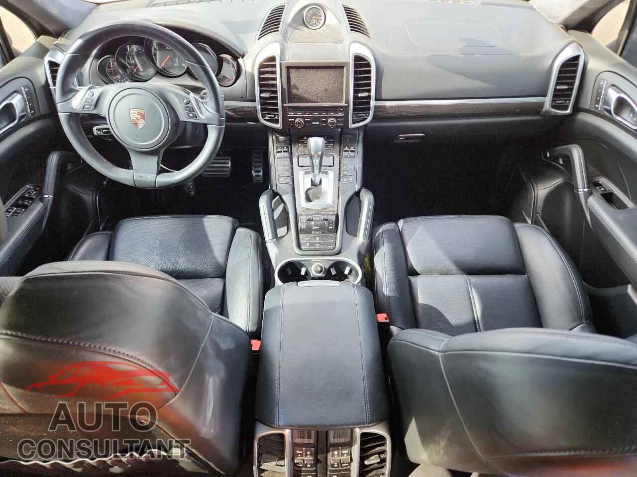 PORSCHE CAYENNE 2012 - WP1AC2A24CLA84283