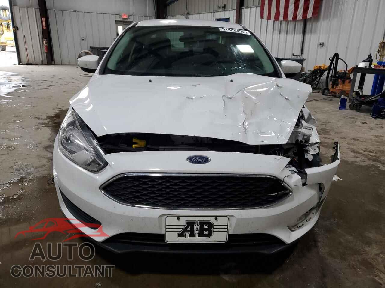 FORD FOCUS 2018 - 1FADP3FE0JL313721