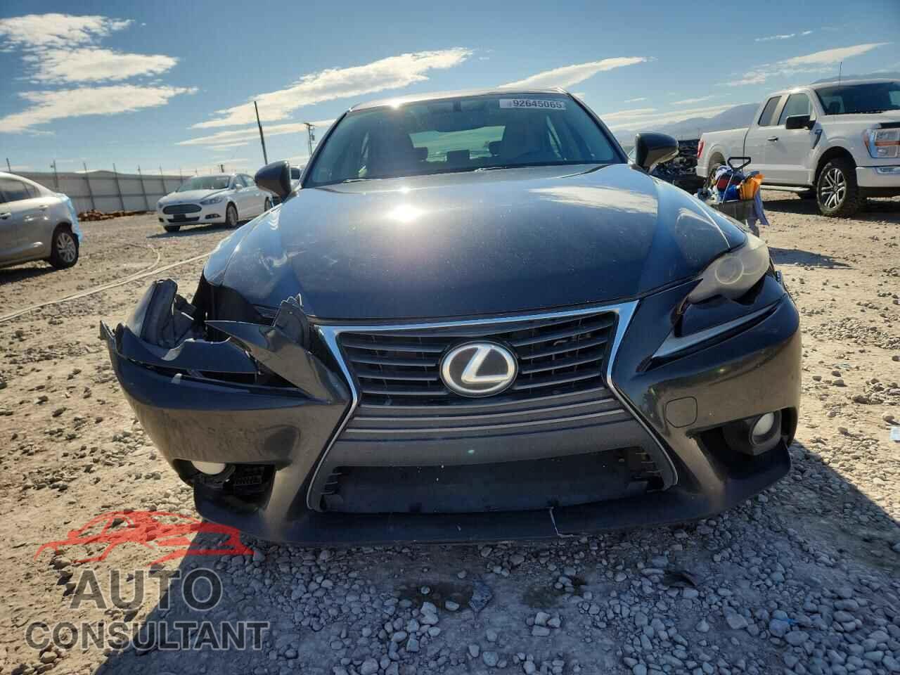 LEXUS IS 2014 - JTHCE1D23E5000521