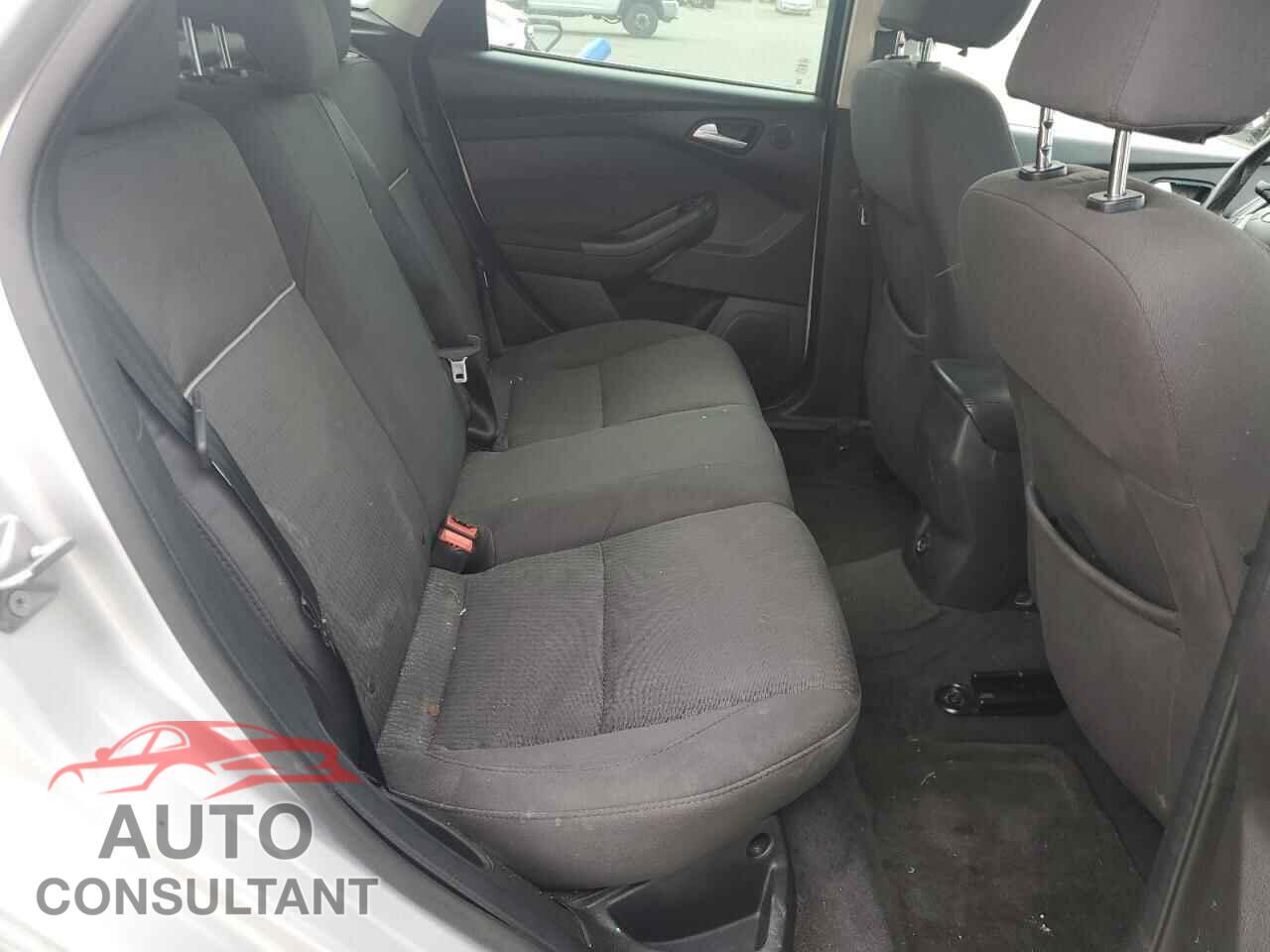 FORD FOCUS 2012 - 1FAHP3M28CL452203