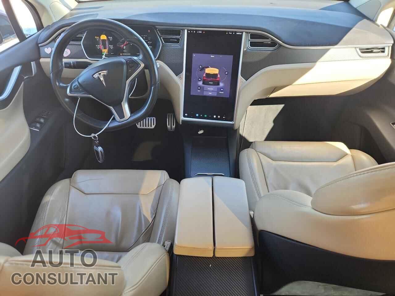 TESLA MODEL X 2017 - 5YJXCAE46HF045190