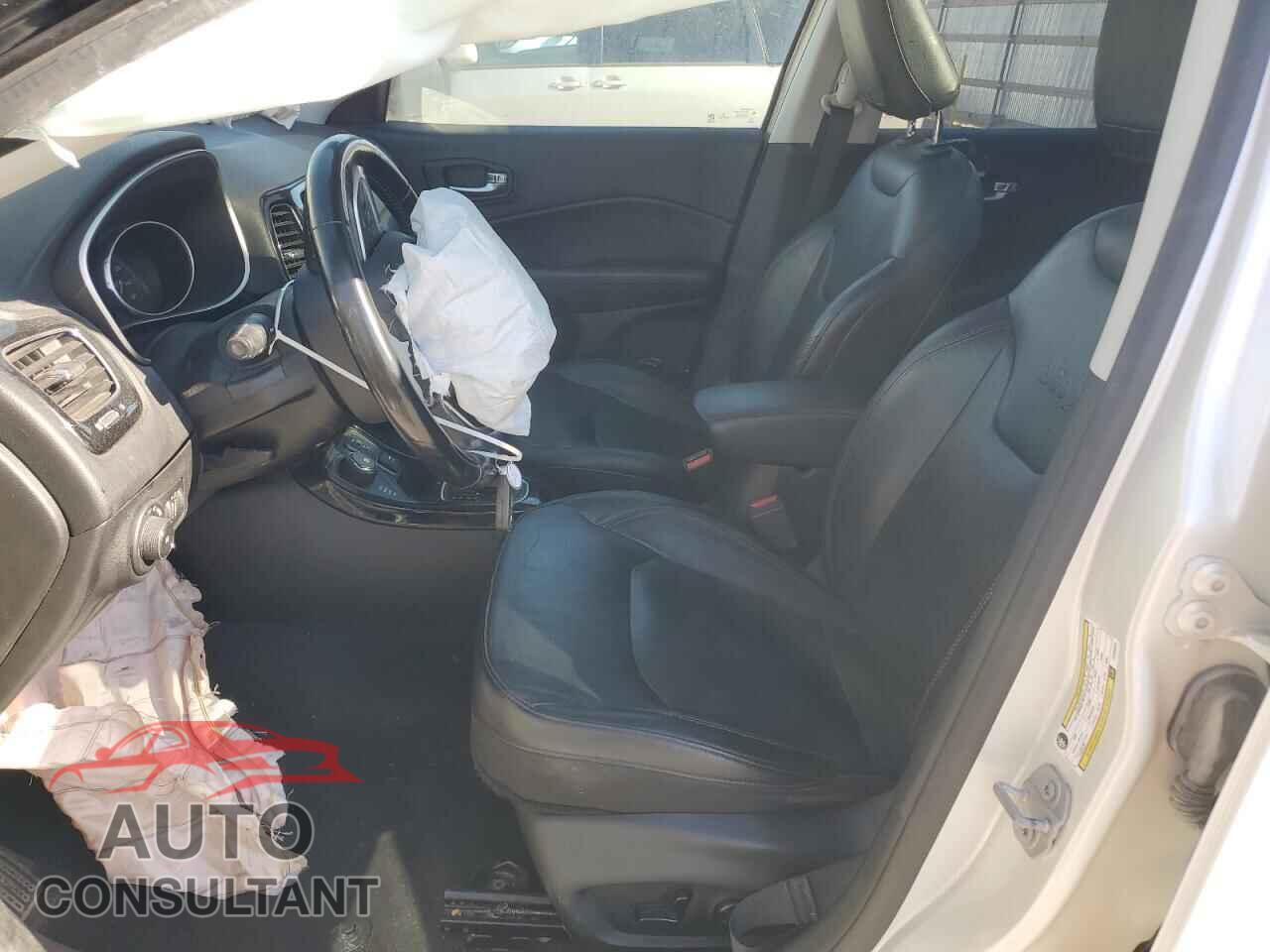 JEEP COMPASS 2018 - 3C4NJDCB5JT281014
