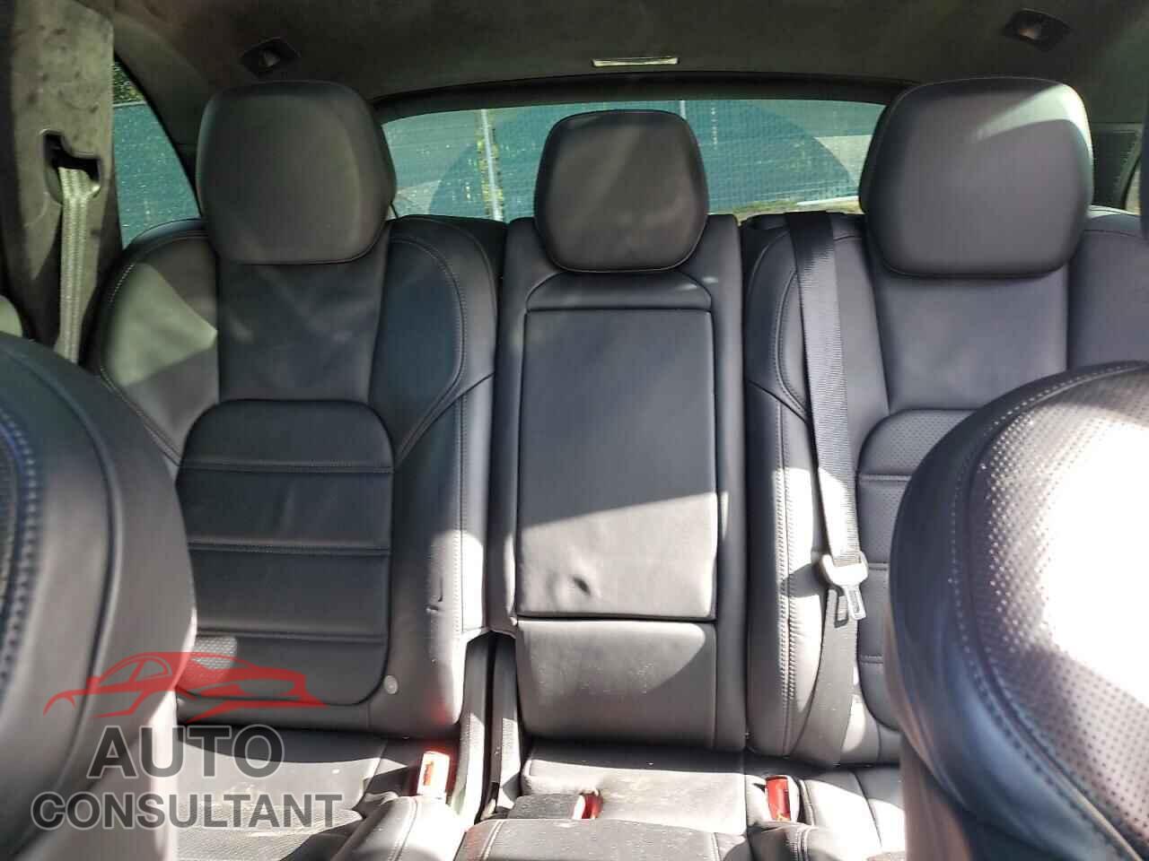 PORSCHE CAYENNE 2016 - WP1AC2A20GLA89194