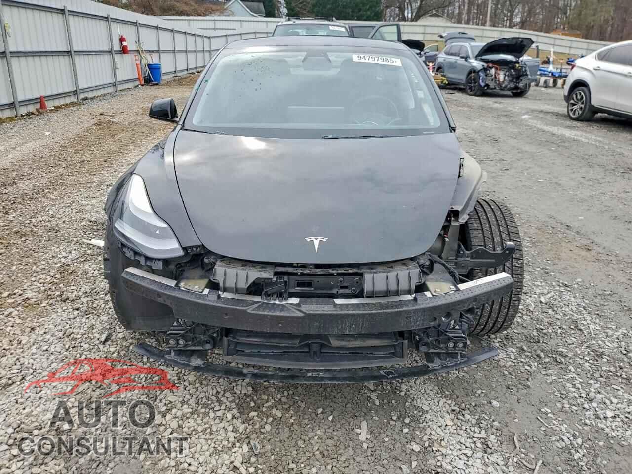 TESLA MODEL 3 2021 - 5YJ3E1EB5MF045084