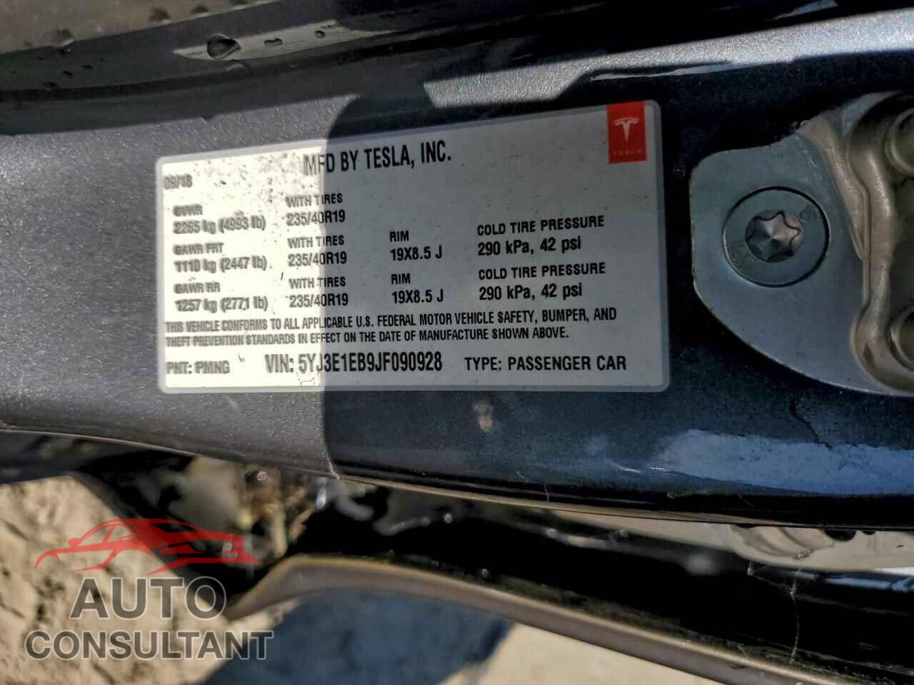 TESLA MODEL 3 2018 - 5YJ3E1EB9JF090928