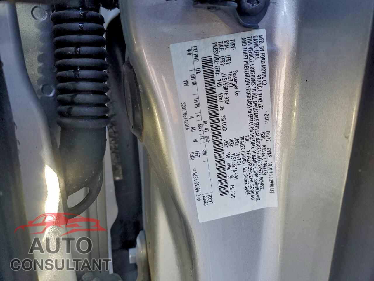 FORD FOCUS 2017 - 1FADP3F22HL300050