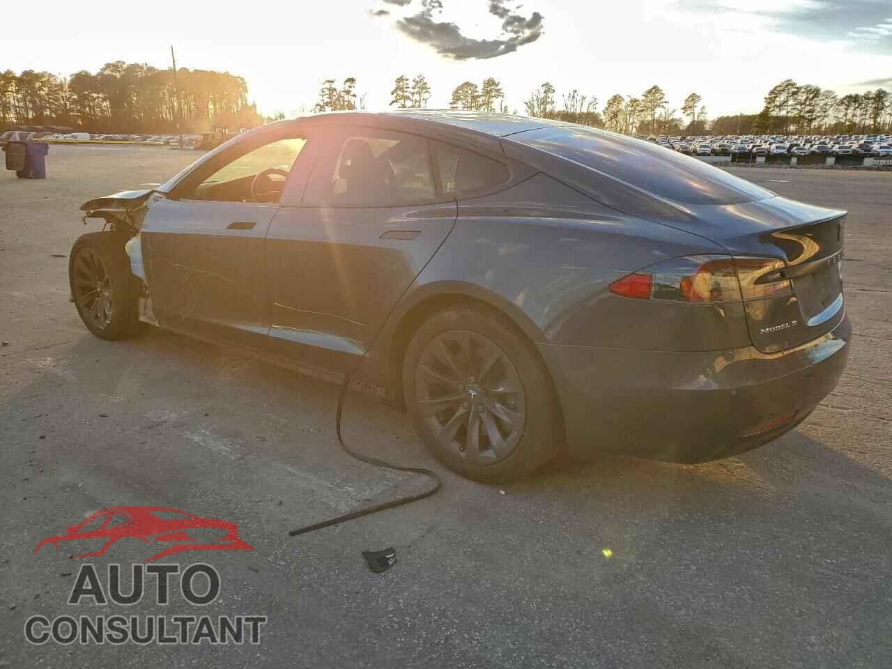 TESLA MODEL S 2018 - 5YJSA1E20JF272475