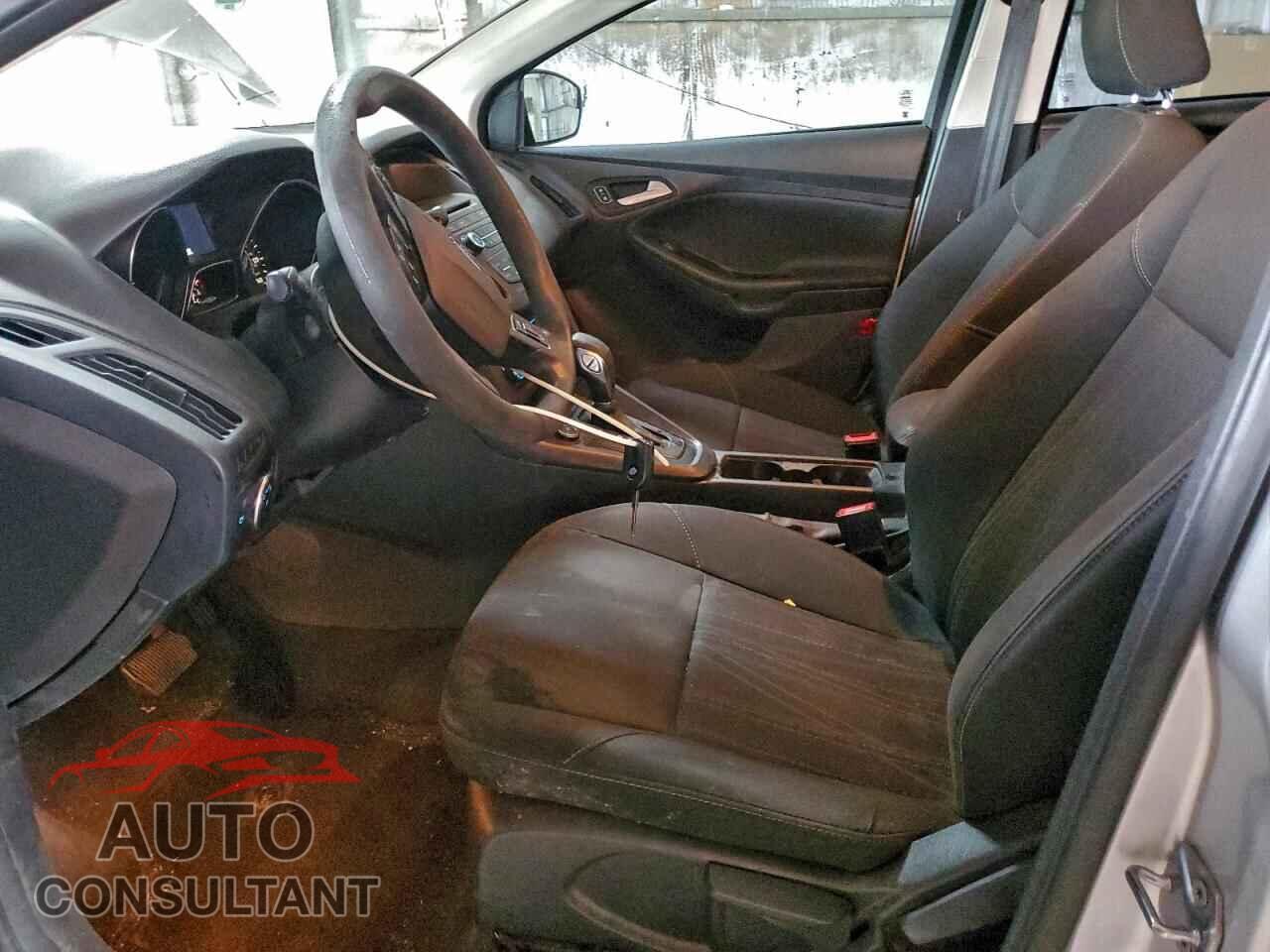 FORD FOCUS 2017 - 1FADP3F23HL343912