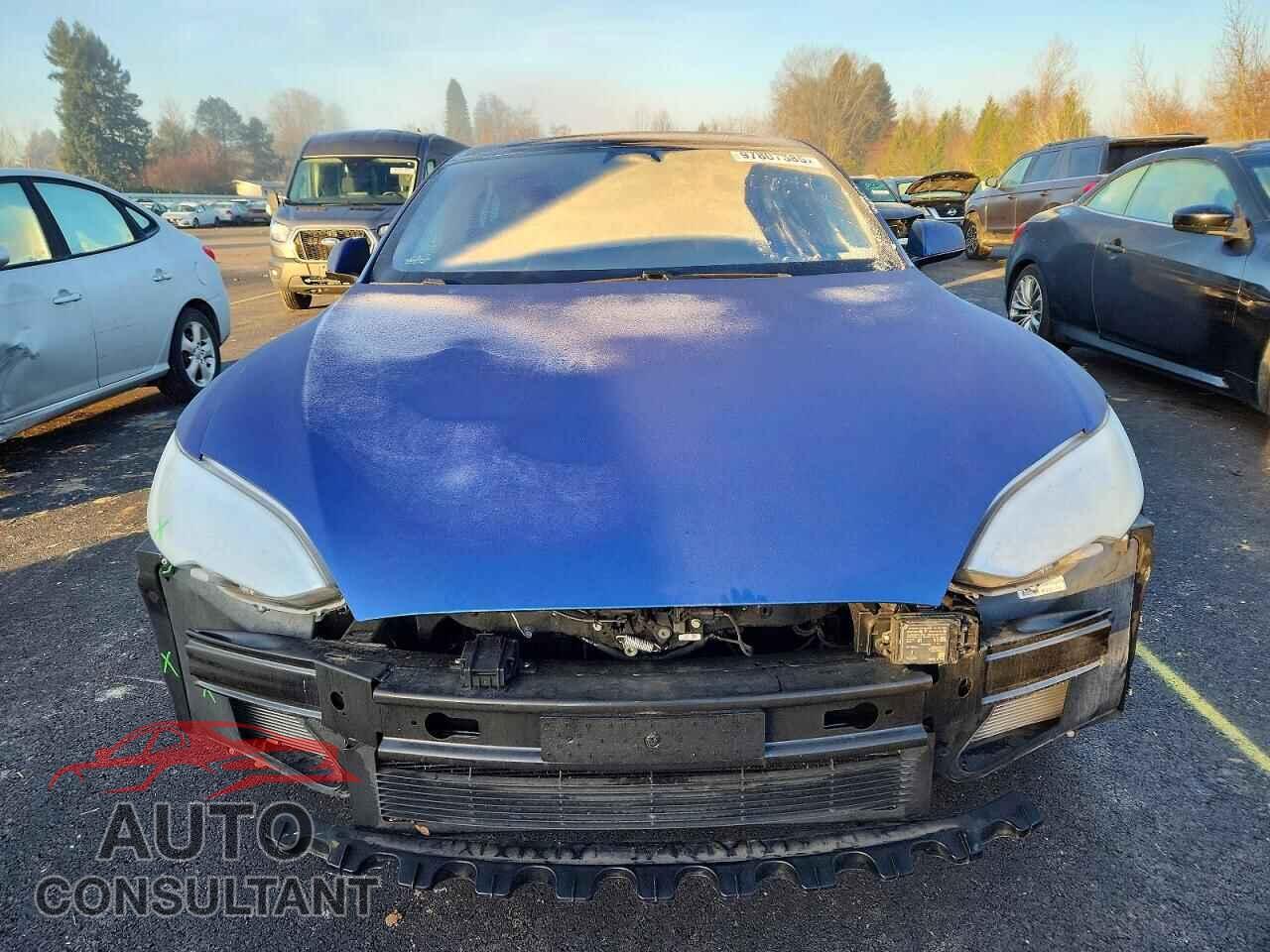 TESLA MODEL S 2019 - 5YJSA1E22KF300598