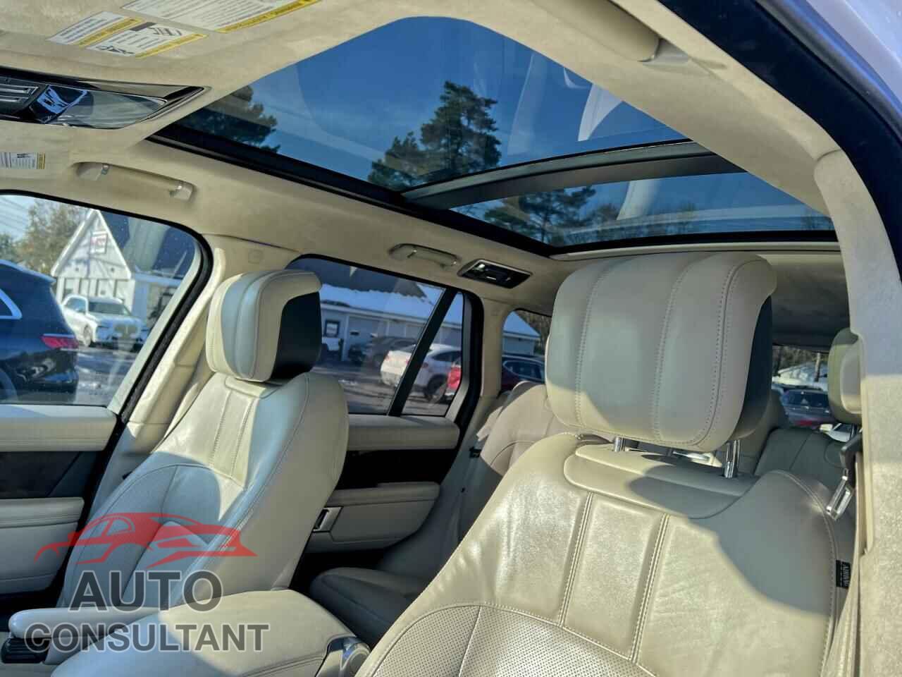 LAND ROVER RANGEROVER 2019 - SALGS2RE5KA532871