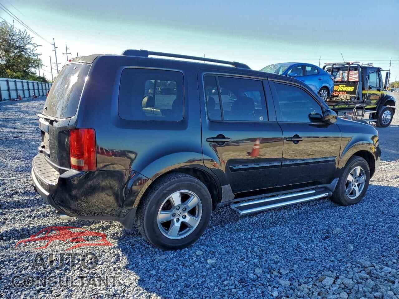 HONDA PILOT 2011 - 5FNYF3H63BB006326