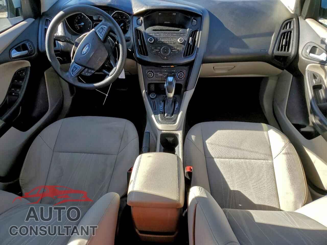 FORD FOCUS 2015 - 1FADP3F24FL343415