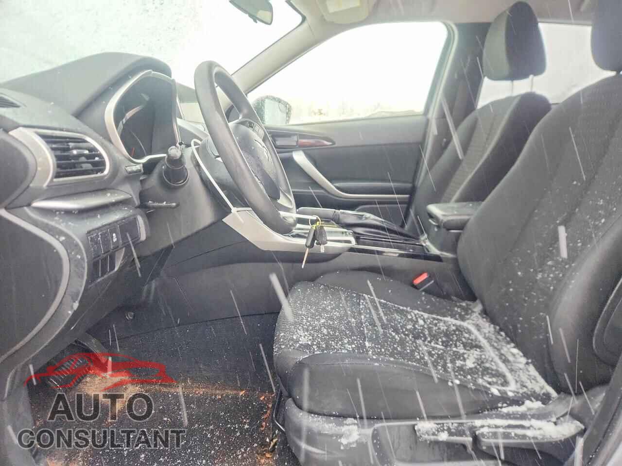 MITSUBISHI ECLIPSE 2018 - JA4AT4AA0JZ063214