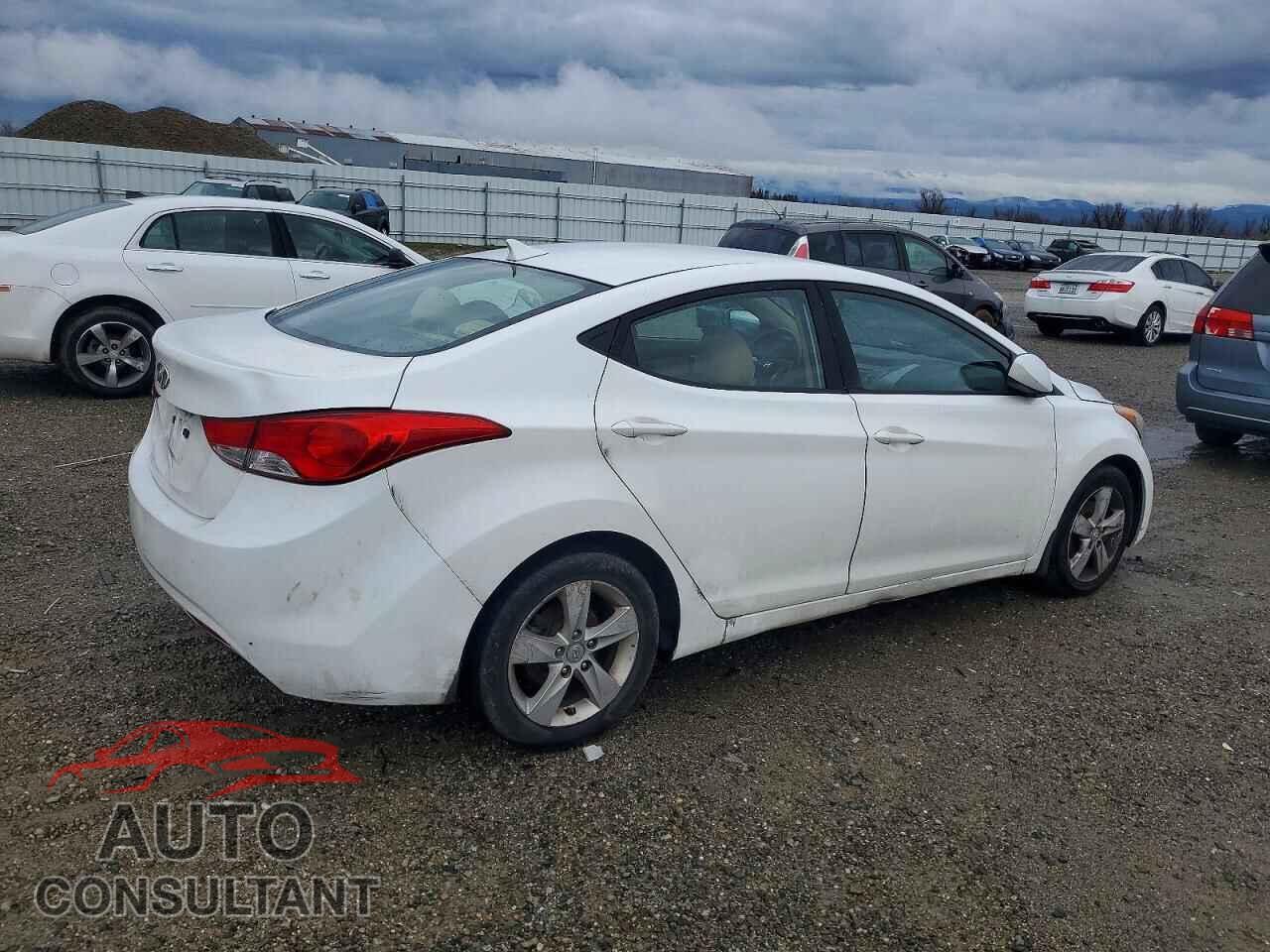 HYUNDAI ELANTRA 2013 - 5NPDH4AE4DH281482