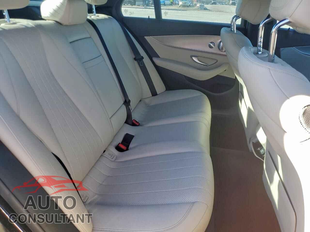 MERCEDES-BENZ E-CLASS 2017 - WDDZF4KB5HA183922