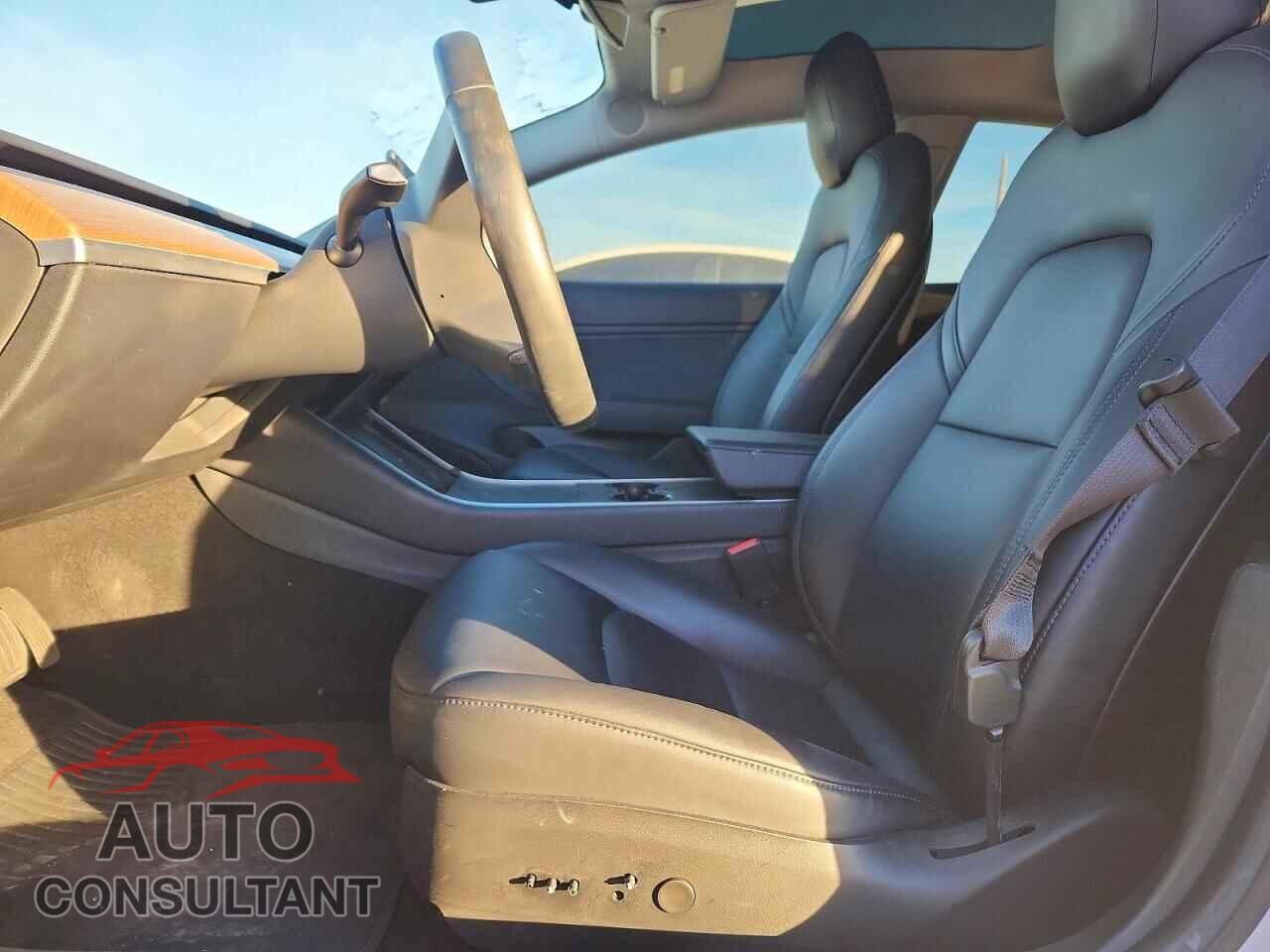 TESLA MODEL 3 2018 - 5YJ3E1EA6JF034825
