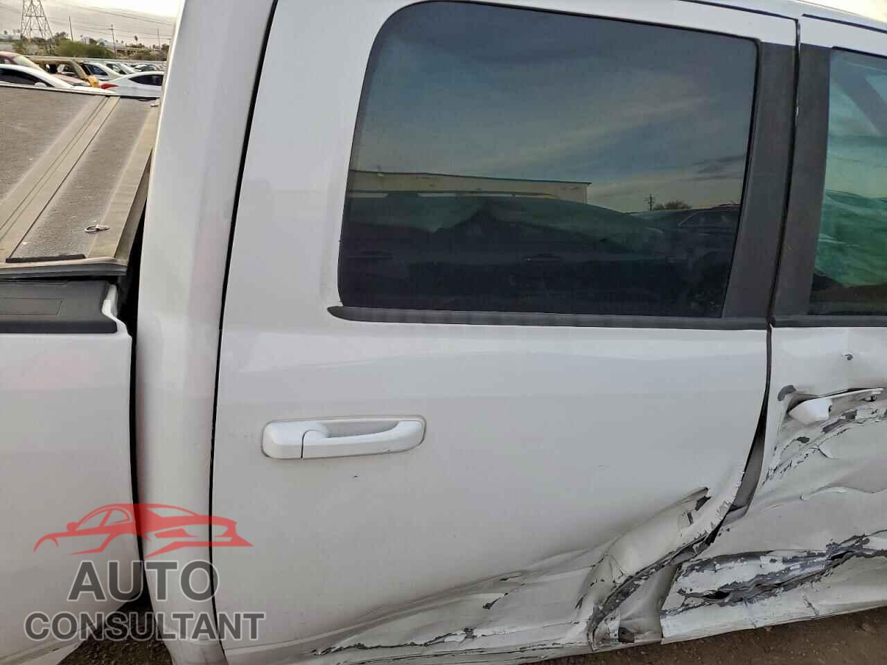 DODGE RAM 1500 2012 - 1C6RD7MT1CS303670