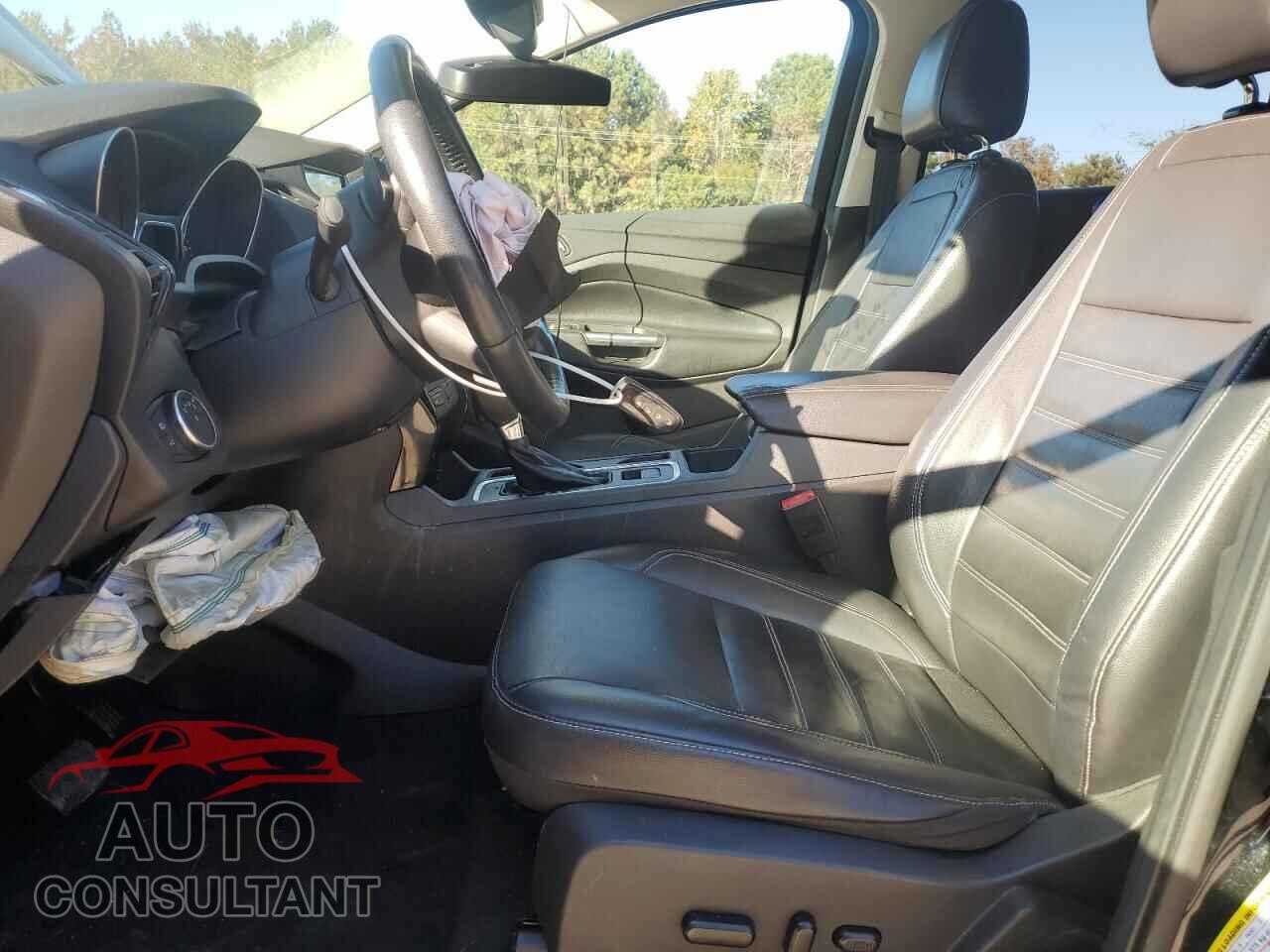FORD ESCAPE 2017 - 1FMCU0JDXHUC60909