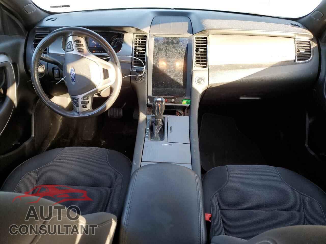 FORD TAURUS 2015 - 1FAHP2E89FG184031
