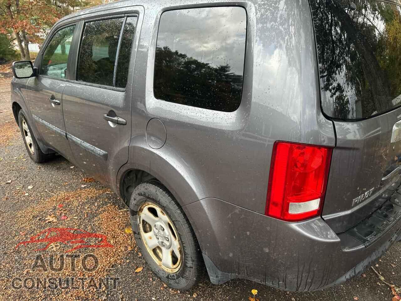 HONDA PILOT 2014 - 5FNYF4H23EB036711