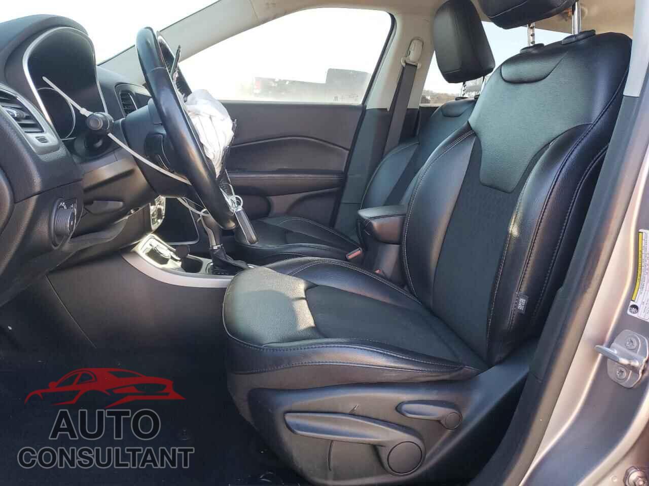 JEEP COMPASS 2019 - 3C4NJDBB9KT839644