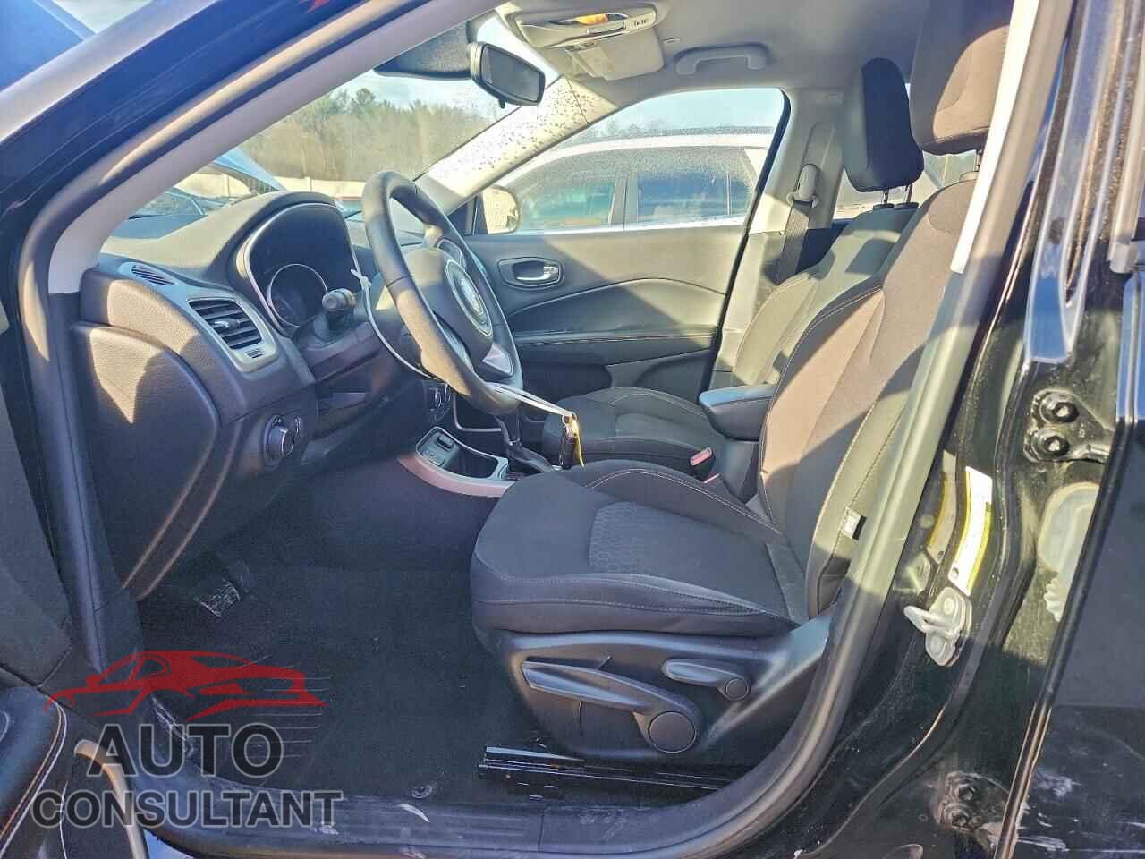 JEEP COMPASS 2018 - 3C4NJCAB9JT226661