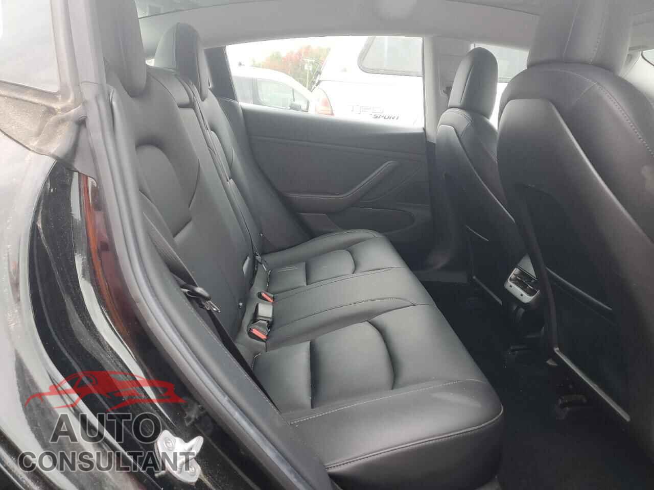 TESLA MODEL 3 2018 - 5YJ3E1EB7JF068166