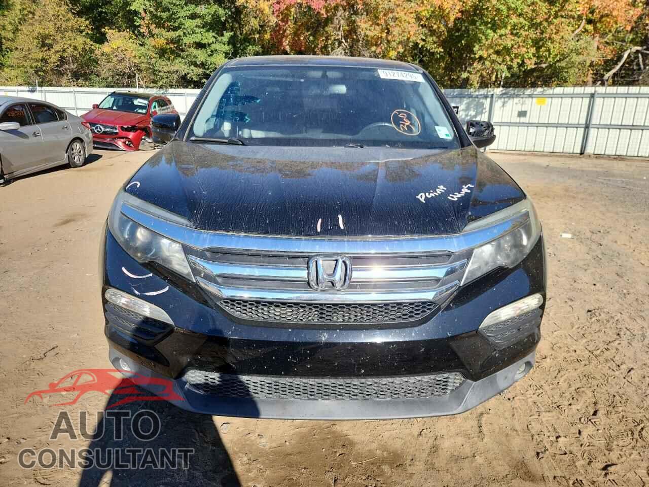 HONDA PILOT 2017 - 5FNYF5H58HB011629