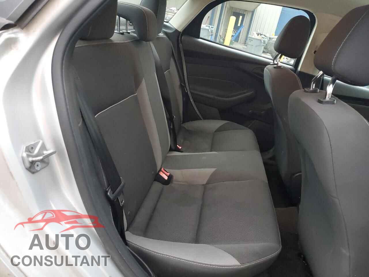 FORD FOCUS 2014 - 1FADP3E26EL378523