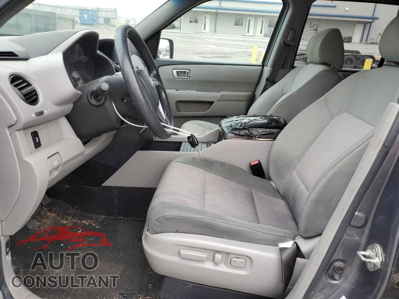 HONDA PILOT 2012 - 5FNYF4H43CB008681