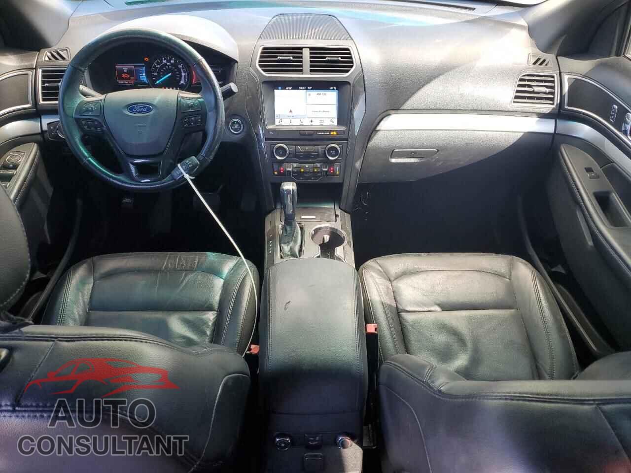 FORD EXPLORER 2017 - 1FM5K7D80HGA98647