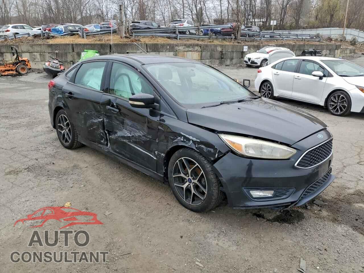 FORD FOCUS 2015 - 1FADP3F25FL247096