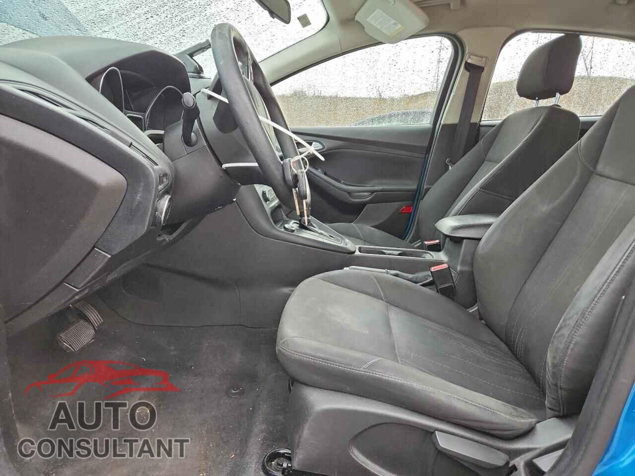 FORD FOCUS 2015 - 1FADP3K27FL250197