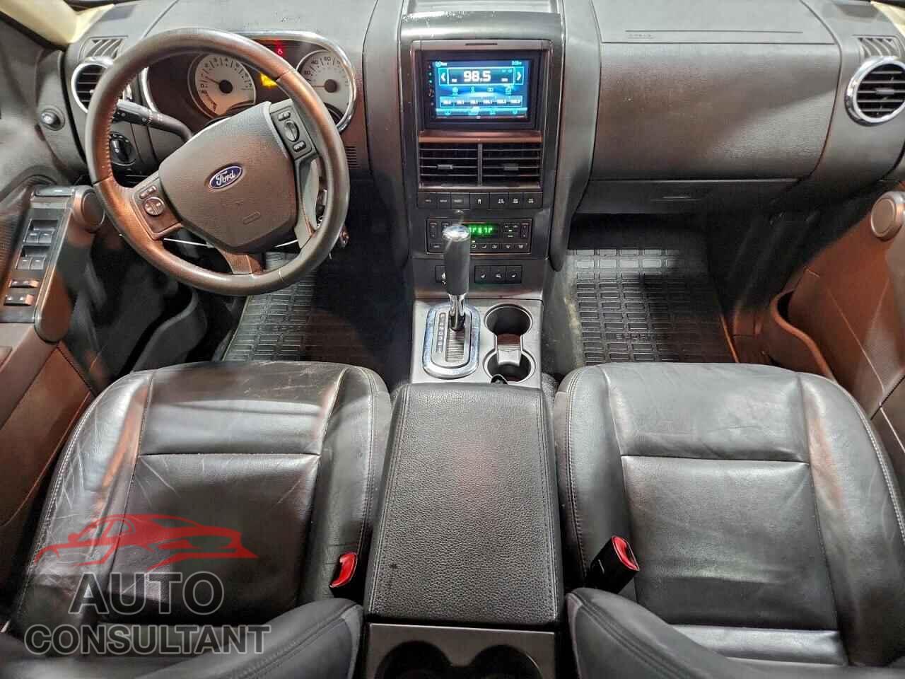 FORD EXPLORER 2010 - 1FMEU5D81AUF05977