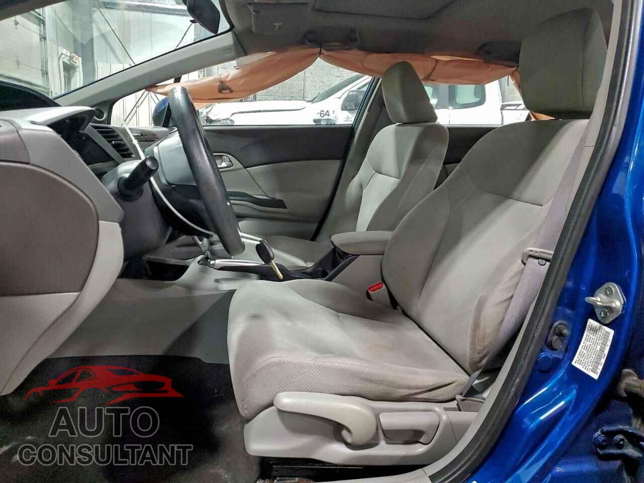 HONDA CIVIC 2012 - 19XFB2F80CE052009