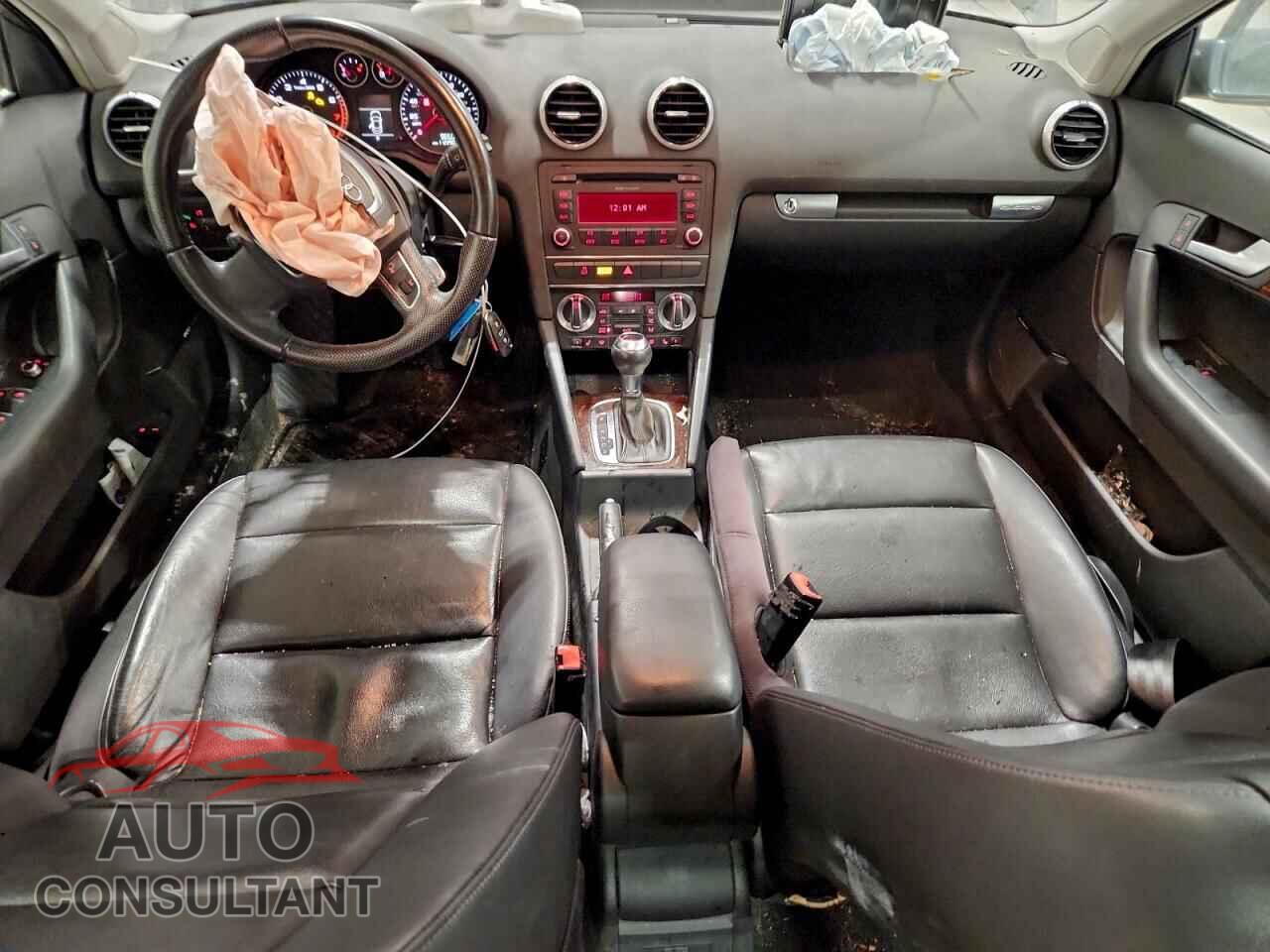 AUDI A3 2013 - WAUMFAFM2DA011787